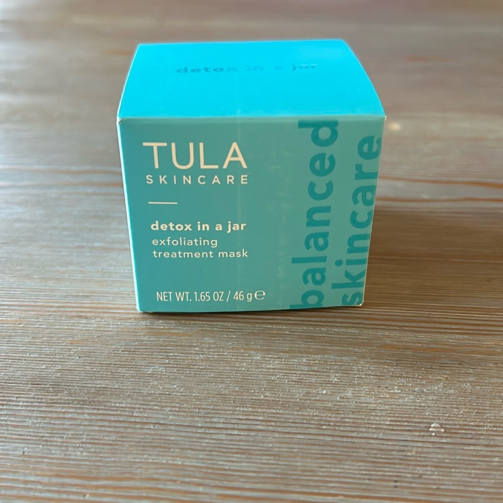 NWT Tula Detox in a Jar Exfoliating Treatment Mask